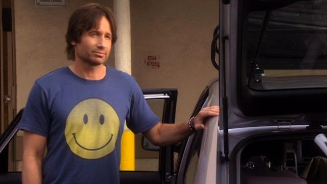 Smiley T-shirt Hank Moody in Californication S02E12