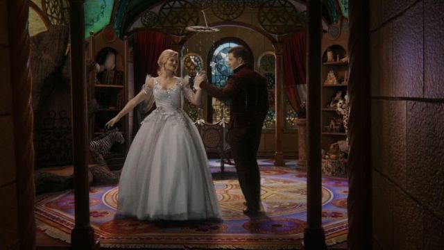 Robe de bal bleue d'Emma Swan (Jennifer Morrison) dans Once Upon a Time