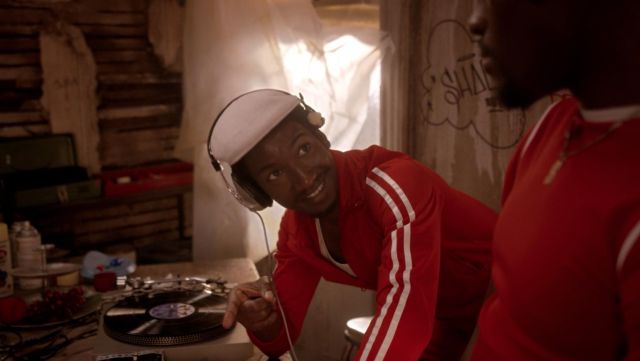 Gorra Kangol beige de GrandMaster Flash (Mamoudou Athie) en The Get Down S01E02