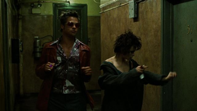 Le blouson en cuir rouge 70s de Tyler Durden (Brad Pitt) dans Fight Club