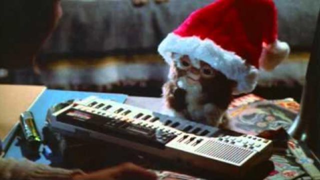 Synth with which plays the Gizmo in the first movie Gremlins