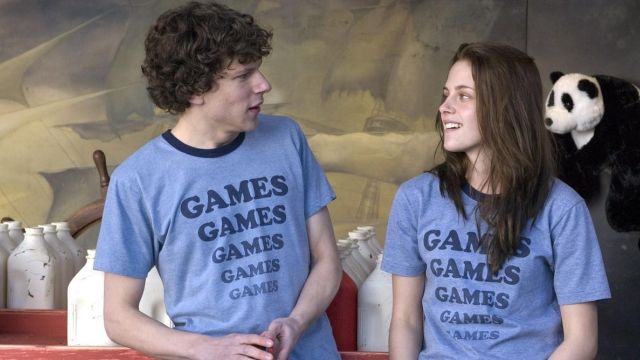 T-shirt "games games games games games" dans Adventureland
