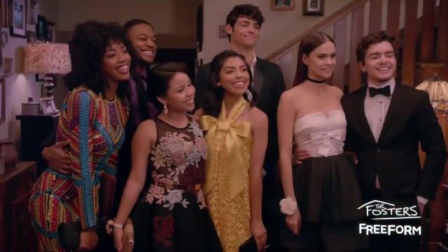 The yellow dress ASOS lace Poppy (Nandy Martin) in " The Fosters S05E09