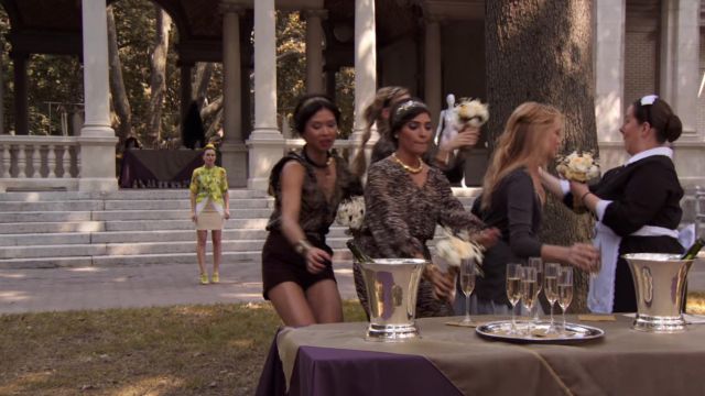 Les sandales à talons jaunes Loeffler Randall portées par Blair Waldorf (Leighton Meester) dans Gossip Girl (Saison 5 Épisode 6)