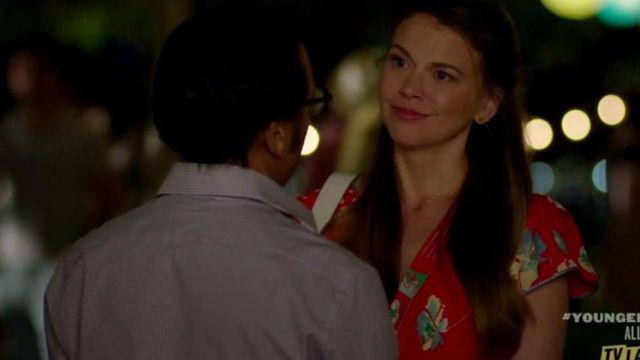The red dress Marc Jacobs long version of Liza Miller (Sutton Foster) in Younger S04E11