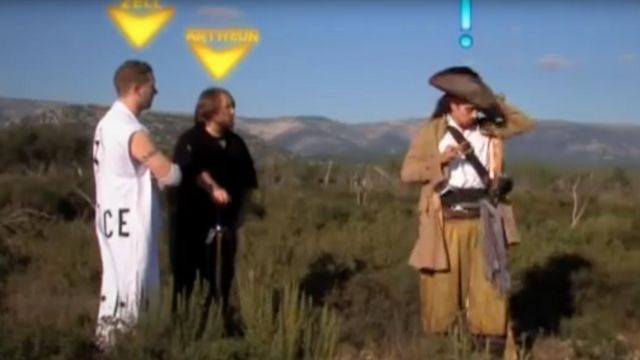 Le chapeau de Jack Sparrow porté par Jack Céparou dans Noob S01E06