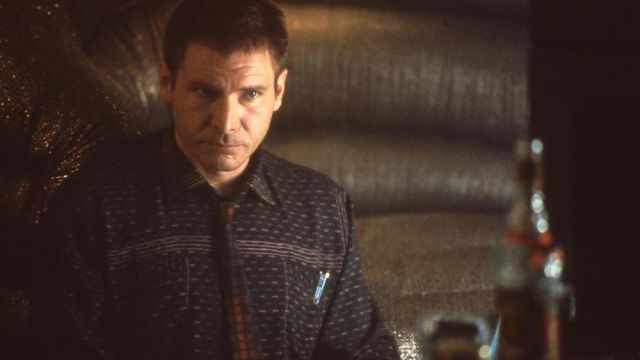 La cravate à carreaux de Rick Deckard (Harrison Ford) dans Blade Runner