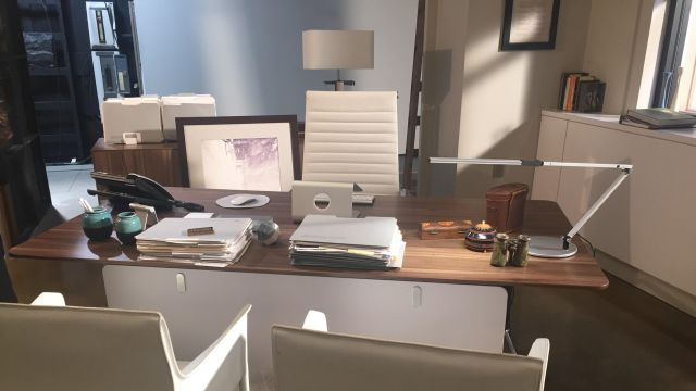 The office of Alice Vaughan (Mireille Enos) in The Catch