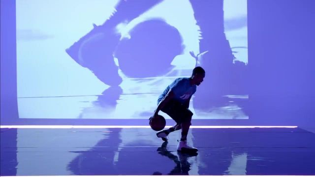 Sneakers jordan 12 Riff Raff in her music video Tip Toe wing in my Jawwdinz