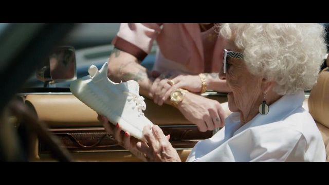 Les yeezy cream white dans le clip Glorious de Macklemore