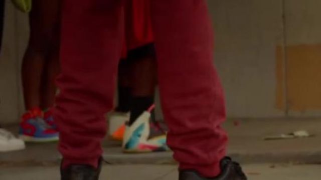 Les sneakers Nike Lebron 11 'What the' dans le clip 100 feat Drake de The Game