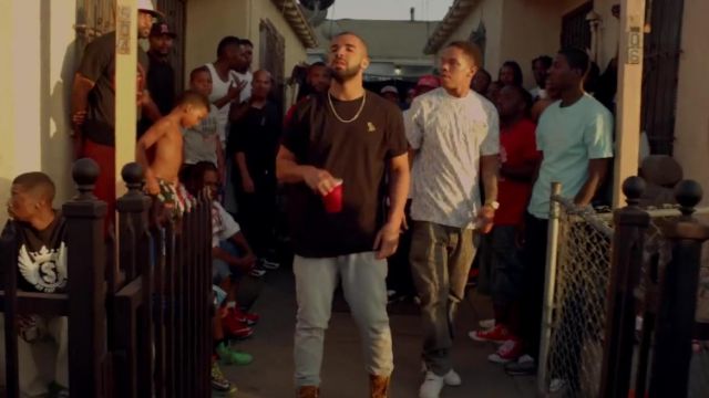 Sneakers Converse Chuck Taylor red in the clip 100 feat Drake The Game