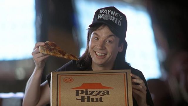 The pizza of Pizza Hut of Wayne Campbell (Mike Myers) in Wayne's World