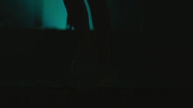 Sneakers Adidas Stan Smith in the clip, There's Nothing Holdin' Me Back to Shwan Mendes