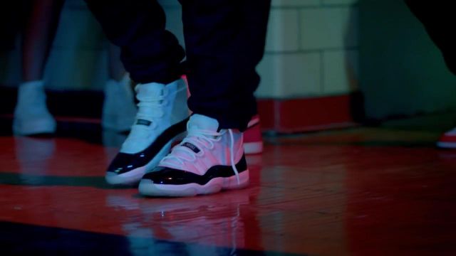 Les sneakers Nike Air Jor­dan 11 retro dans le clip 23 de Mike WiLL Made-It