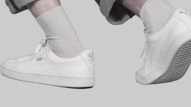 Sneakers Puma Suede white in the clip R2D2 of Lomepal