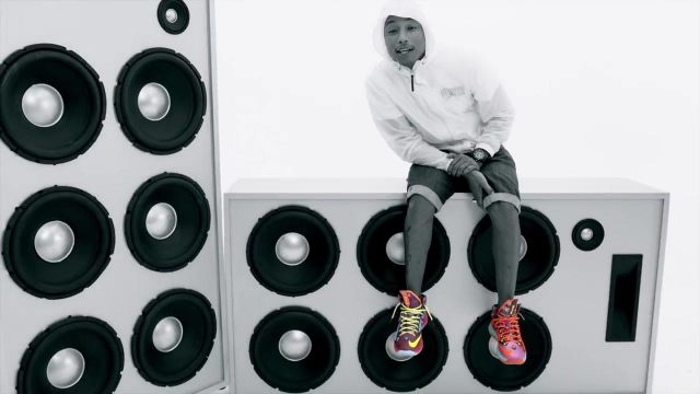 Les sneakers Nike Lebron X What The Mvp de Pharrell Williams dans le clip Get Like Me de Nelly