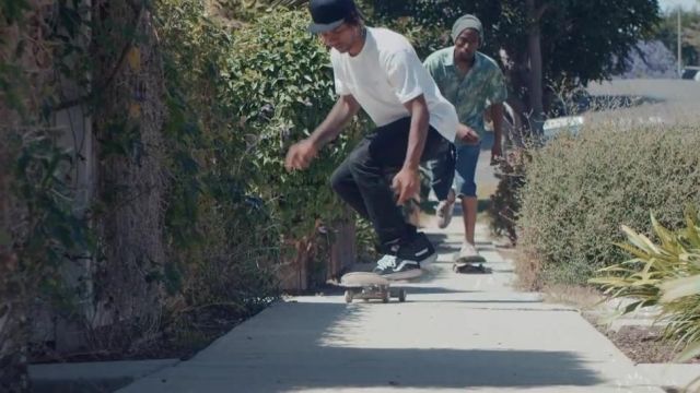 Les sneakers Vans Old Skool dans le clip Ma dope de Nekfeu