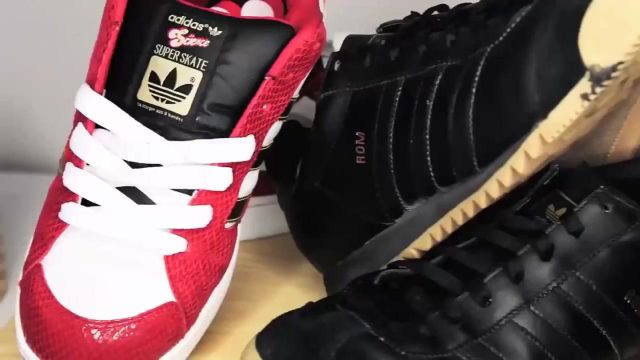 Adidas ROM black in the clip A. D. I. D. A. S |