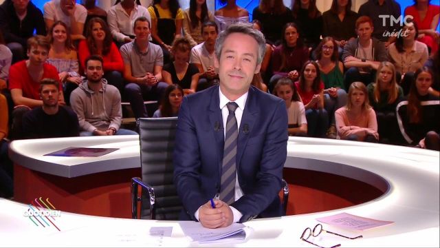 La cravate Cinabre de Yann Barthès dans l'émission du 25 septembre 2017