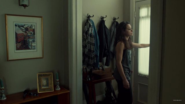 L'authentique débardeur Diesel de Sarah Manning (Tatiana Maslany) dans Orphan Black S05E10