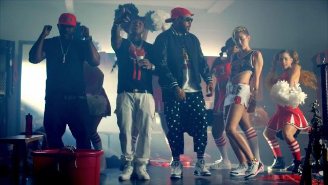 El par de Nike Air Max One Mid '07 en el clip Made-It 23 de Mike WiLL