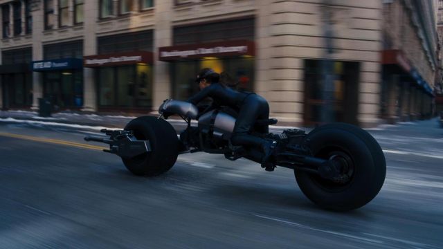 La moto (batpod) de Batman dans The dark knight rises