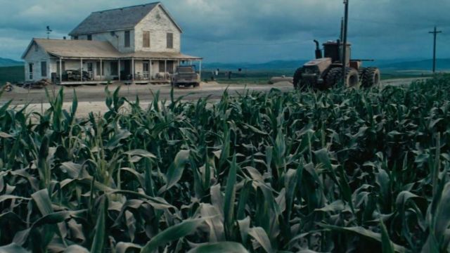 The tractor Case IH Steiger 400 HD in Interstellar