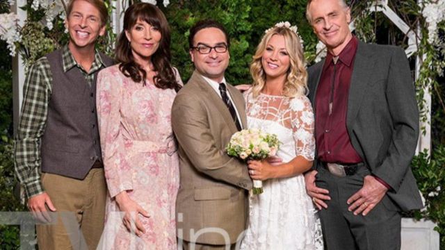 Kaley cuoco outlet pink wedding dress