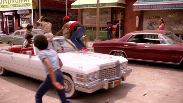 Sneakers Puma suede red Shaolin Fantastic (Shameik Moore) in The Get Down S01E03