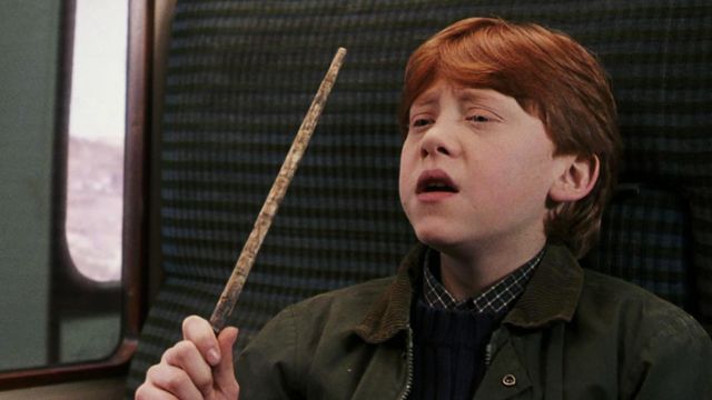 La baguette magique de Ron Weasley (Rupert Grint) dans Harry Potter à l'École des Sorciers