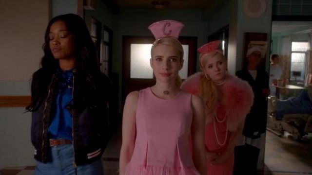 The authentic pink set top and pants by Chanel Oberlin (Emma Roberts) in Scream Queens S02E10