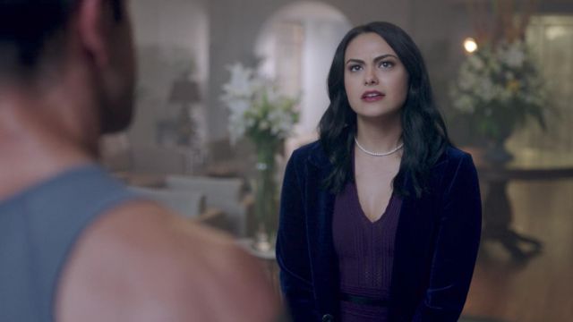 The dress Sandro purple Veronica Lodge (Camila Mendes) in Riverdale S02E02