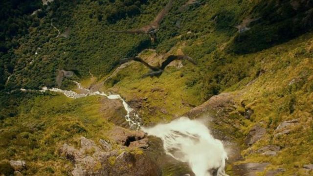 Falls Sutherland New Zealand overflown by eagles at the end of The Hobbit : An unexpected journey