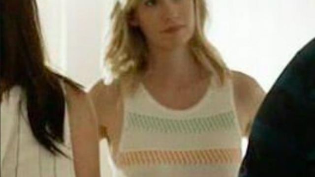 Le top Alice + Oli­via porté par Melissa Shart (January Jones) dans Last Man On Earth S04E04