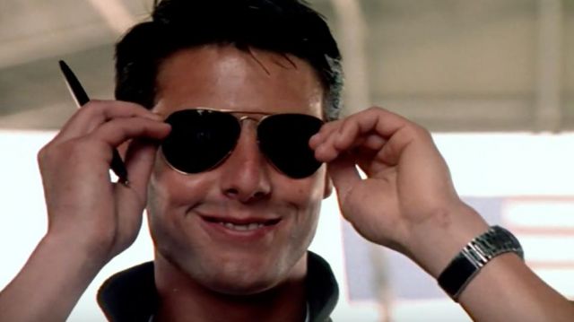 Les lunettes de soleil Ray-Ban Aviator de Pete Mitchell / Maverick (Tom Cruise) dans Top Gun