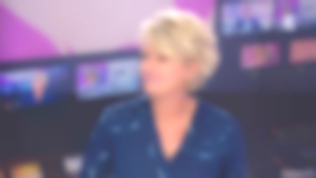 Blusa floral de Sophie Davant en el programa C'est au del 14/11/2017