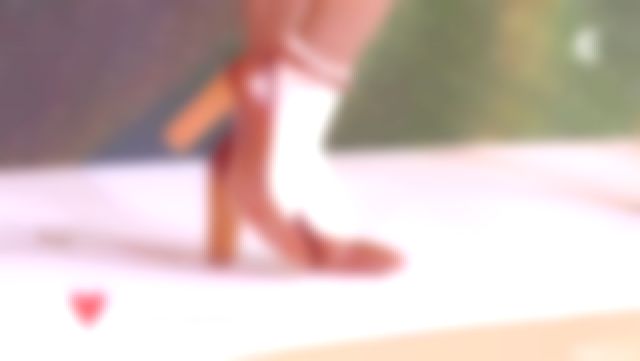 Court shoes in leather embossed and heel in suede goatskin advised in I love you's etc 16/11/2017