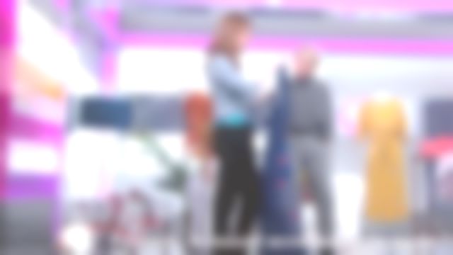 la falda estampada amarilla recomendada por Sophie Brafman en ella está en el programa del 15/11/2017