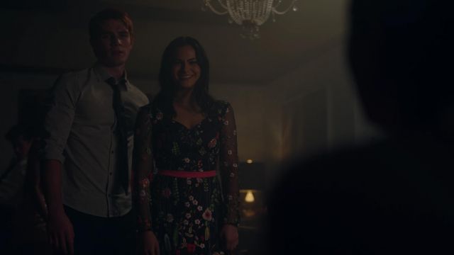 The black floral dress by Zara worn by Veronica Lodge (Camila Mendes) in Riverdale 2x05