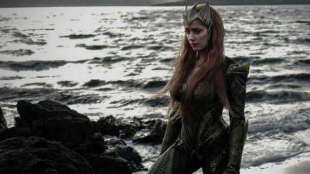 The green costume of Mera (Amber Heard) in Justice League