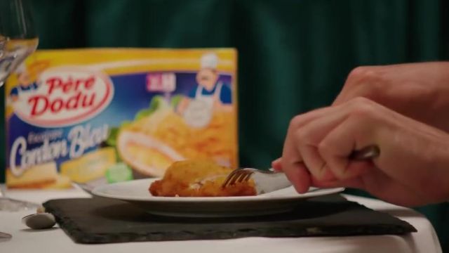 L'escalope Cordon Bleu au Comté Fondu Père Dodu dans le clip Placements de produits de Squeezie (ft Maxenss)