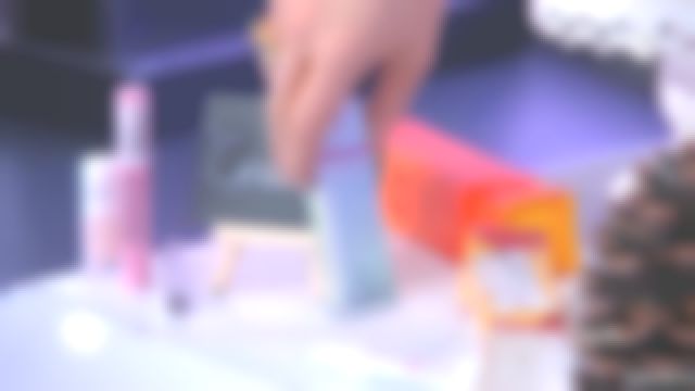 Le Cracker de Noël CC et BB Crème de ERBORIAN conseillé dans C'est au programme du 30/11/2017