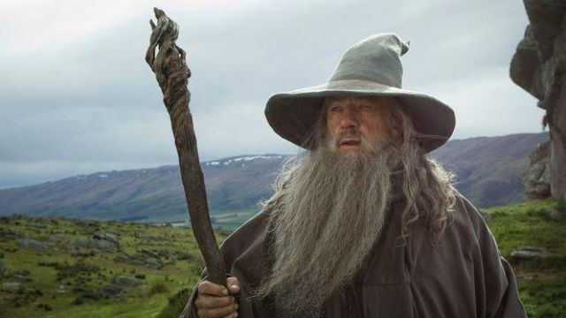 Le baton magique de Gandalf le Gris (Ian McKellen) dans le Seigneur des Anneaux
