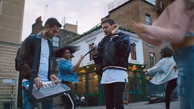The pub The Horseshoe in London in the clip Get Low Zedd and Liam Payne