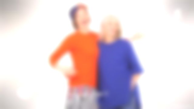The blue sweater is advised by Sophie Brafman in It is the program of the 04/12/2017
