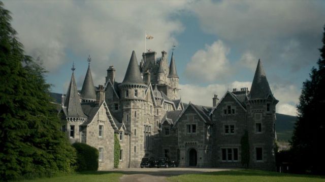 The castle Ardverikie Scotland serves as the backdrop to the castle of Balmoral in The Crown S01E10