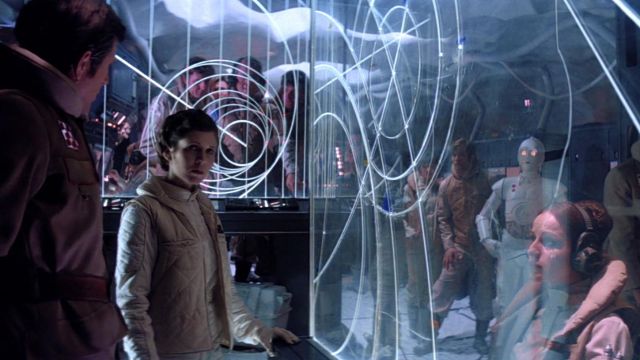Leia (Carrie Fisher) Edición Limitada Columbia White Jacket en Star Wars Episodio V: El Imperio Contraataca