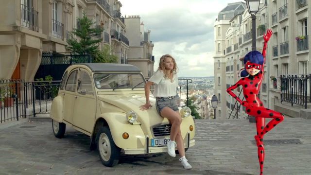 The CITROEN 2CV in the clip Miraculous of Lou and Lenni-Kim