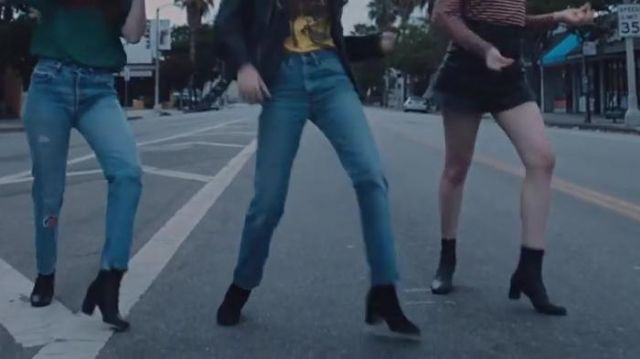 Les bottines à talons noir dans le Want you back de HAIM